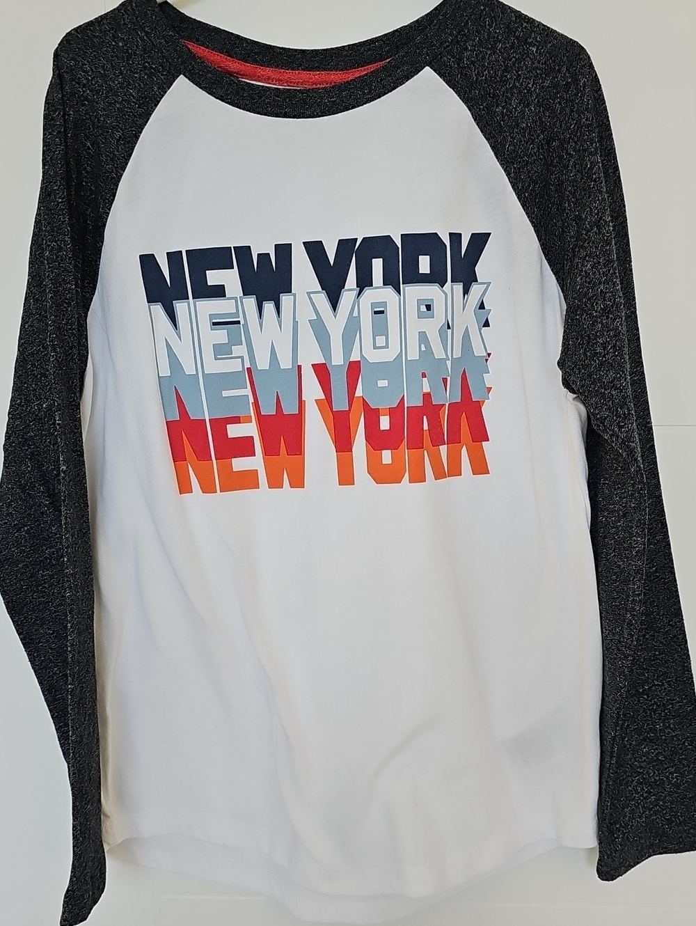 Old Navy White w/Dark Gray Heather Sleeves New York Graphic Boys Sz L 10-12